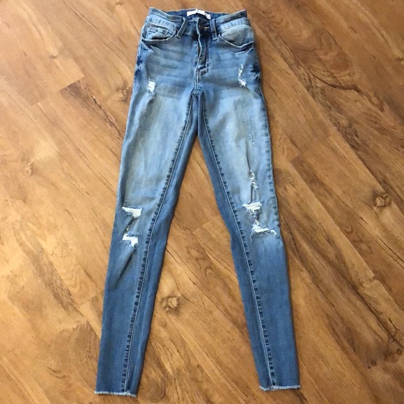 Denim - Sz 23 Skinny Ripped Ankle Jeans